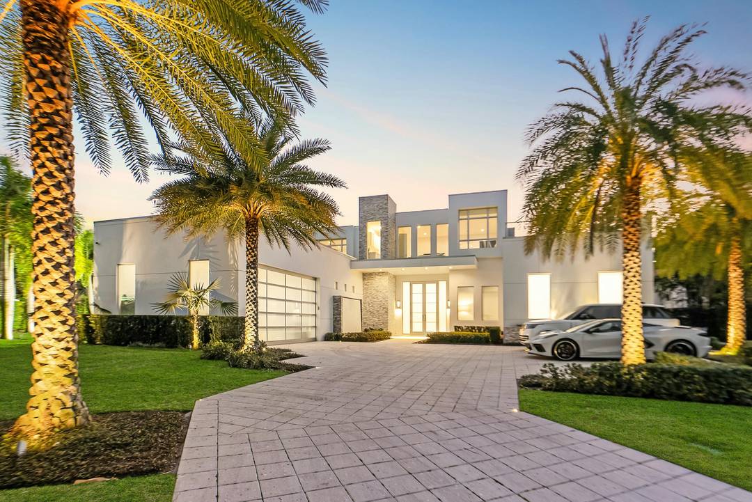 2162 Radnor Rd. The White Oak HavenA true Intracoastal masterpiece, The White Oak Haven is a reimagined waterfront fortress, originally built in 2021 and now transformed into a one of ...