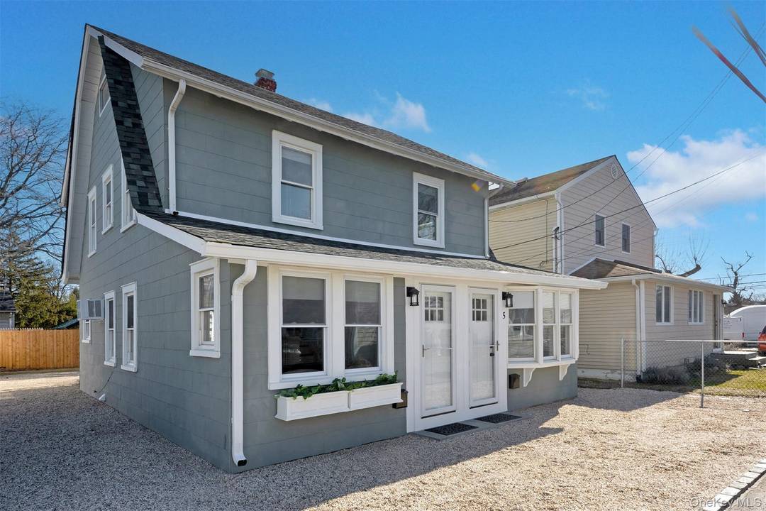 Completely remodeled open concept apartment in side by side 2 Family House.