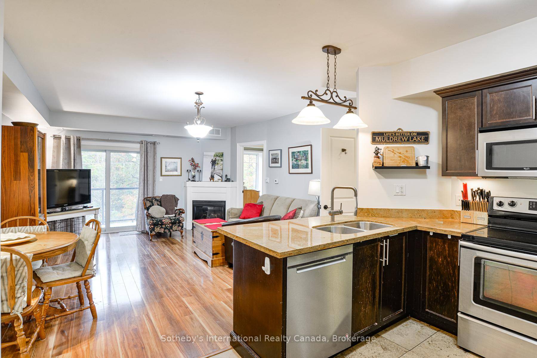 Step into effortless living at this bright 2 bedroom, 2 bathroom end unit on the 4th floor of Granite Trail Condominiums in Gravenhurst.