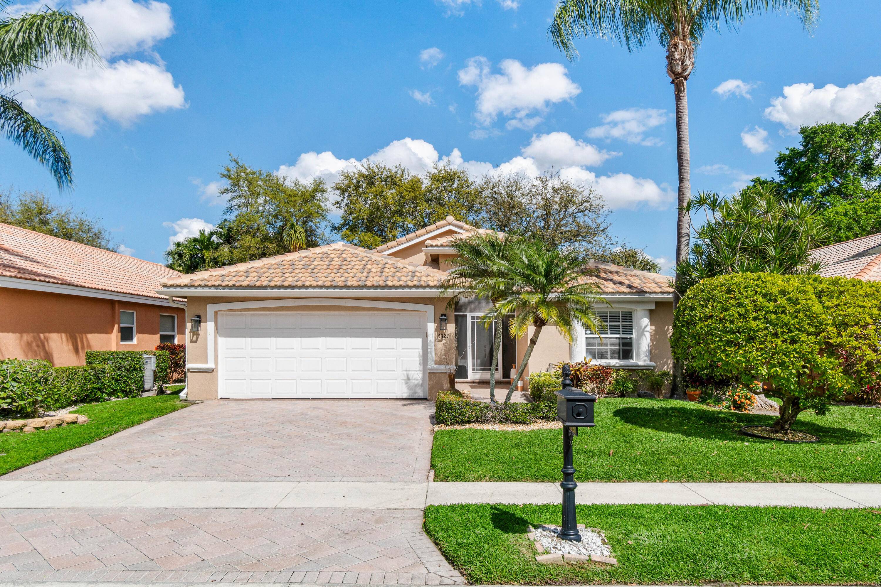 New Roof 2023 ! You don't want to miss this showstopper !