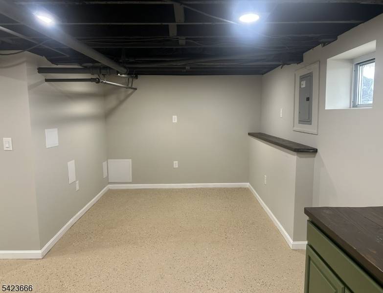 PROFESSIONAL PHOTOS COMING SOON !