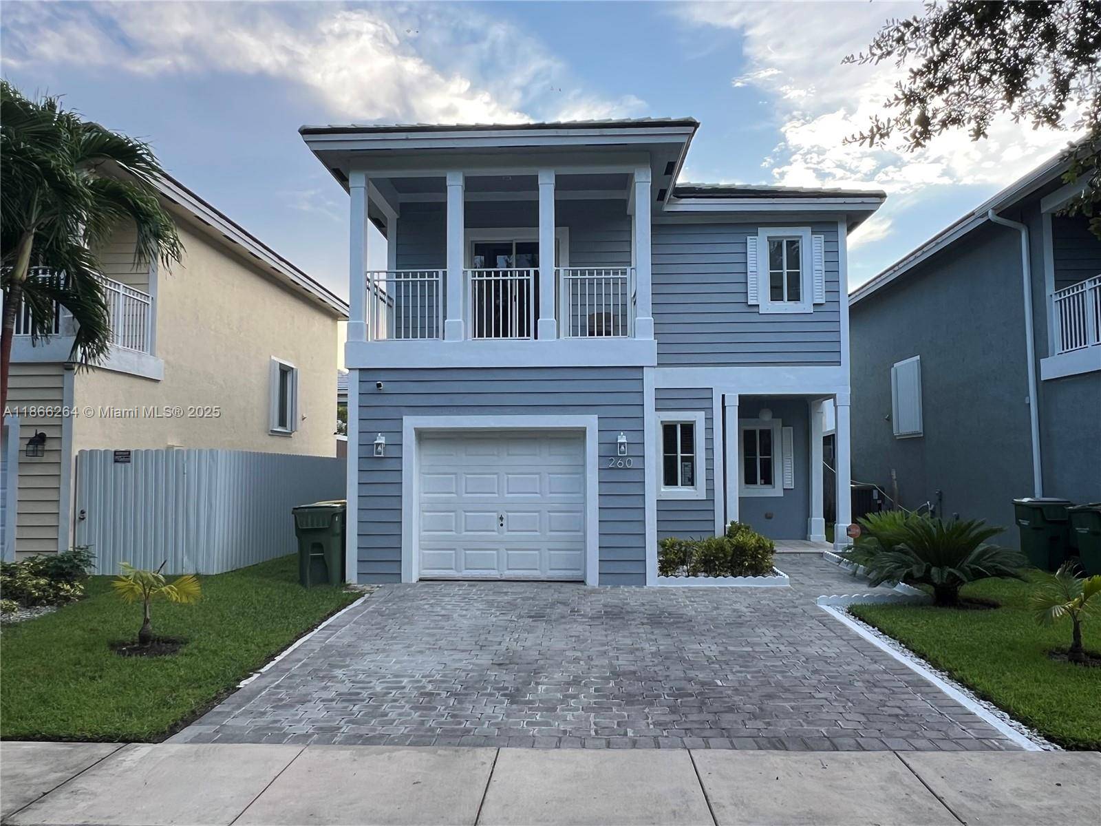 MOTIVATED SELLER ! BEST LOOKING HOUSE IN THIS COMMUNITY !