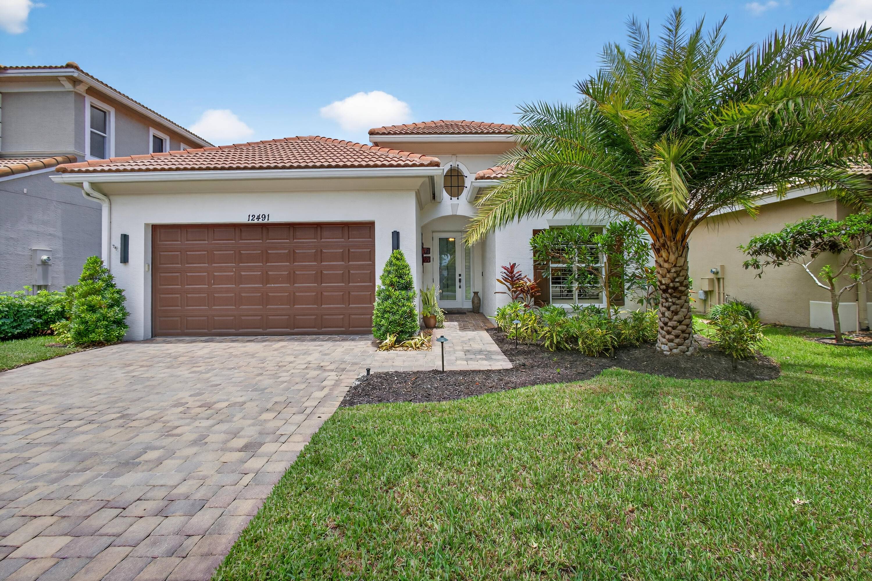 One of a kind one level single faimily home 3 3.