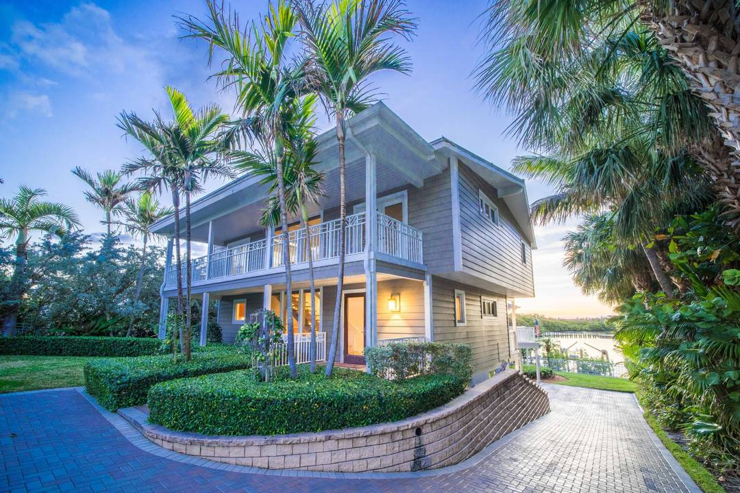 4000 South Ocean Boulevard, Manalapan, FL Old Florida Coastal Bungalow 3 Bedrooms Flex 5 Bathrooms Dock Slip Private Beach Access Nestled on both the Atlantic Ocean and the Intracoastal waterway, ...