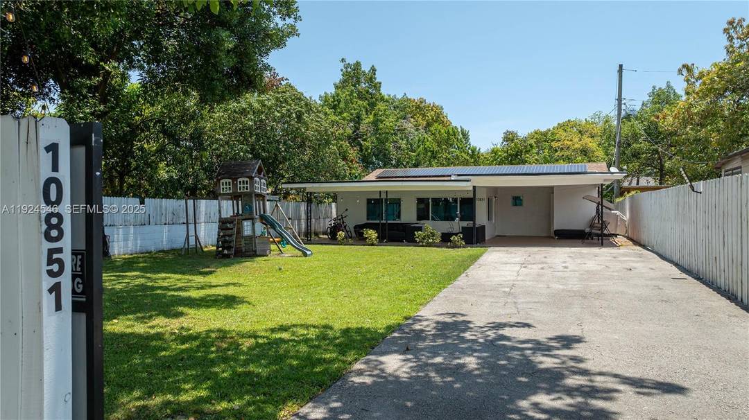 This inviting split floor plan 3 bedroom, 2 full bathroom home is located on a private dead end street perfect for enjoying a peaceful stroll or walking your dog.