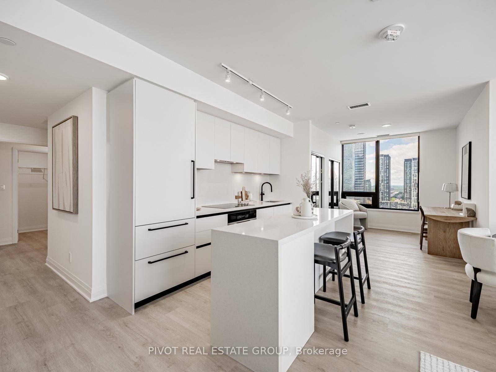 Live at the heart of the vibrant Exchange District.