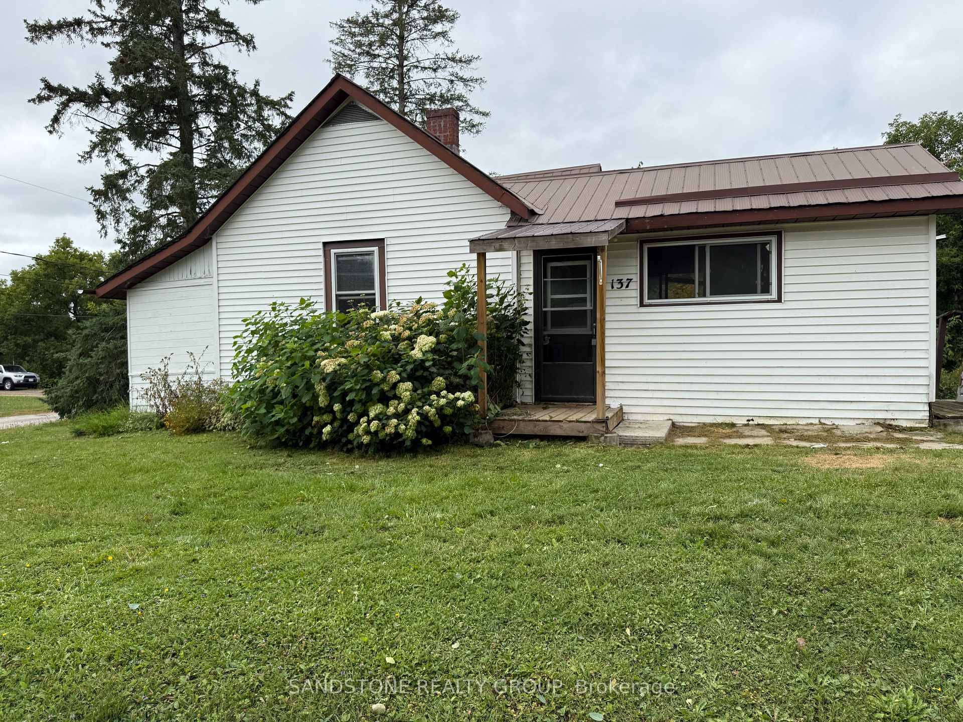 Affordable living in Burks Falls.