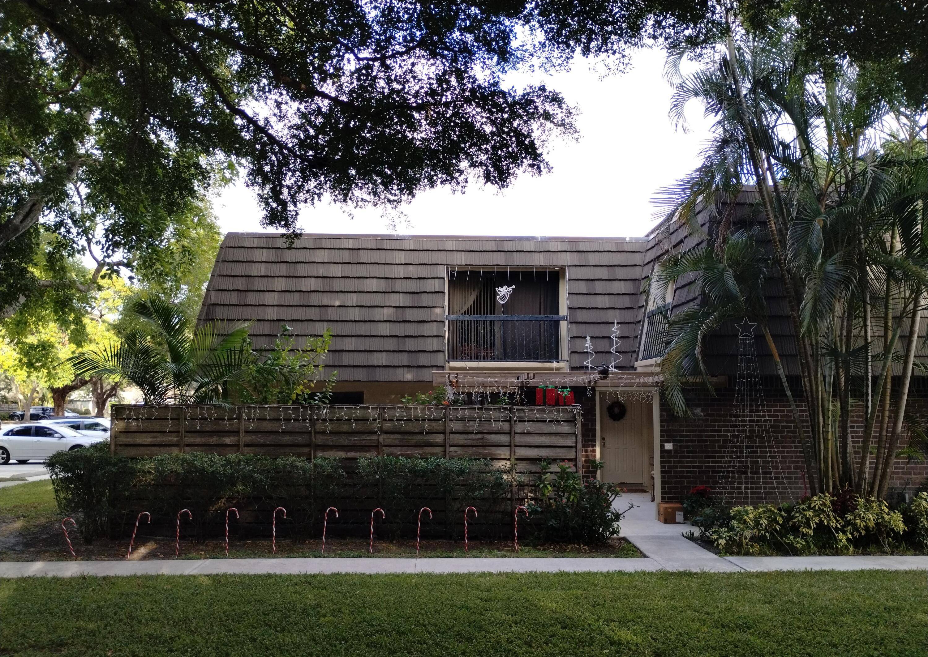 Investors, Tenant in place 10 Years and wants to stay.