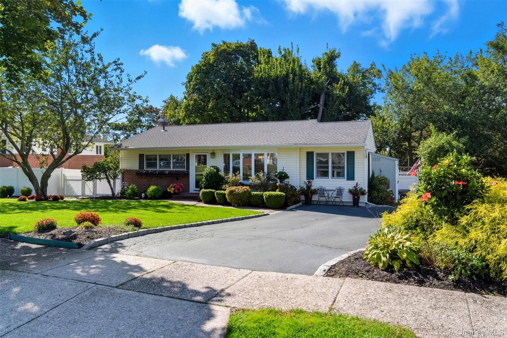 Move in ready 3 bedroom, 1 bathroom home in a prime location.