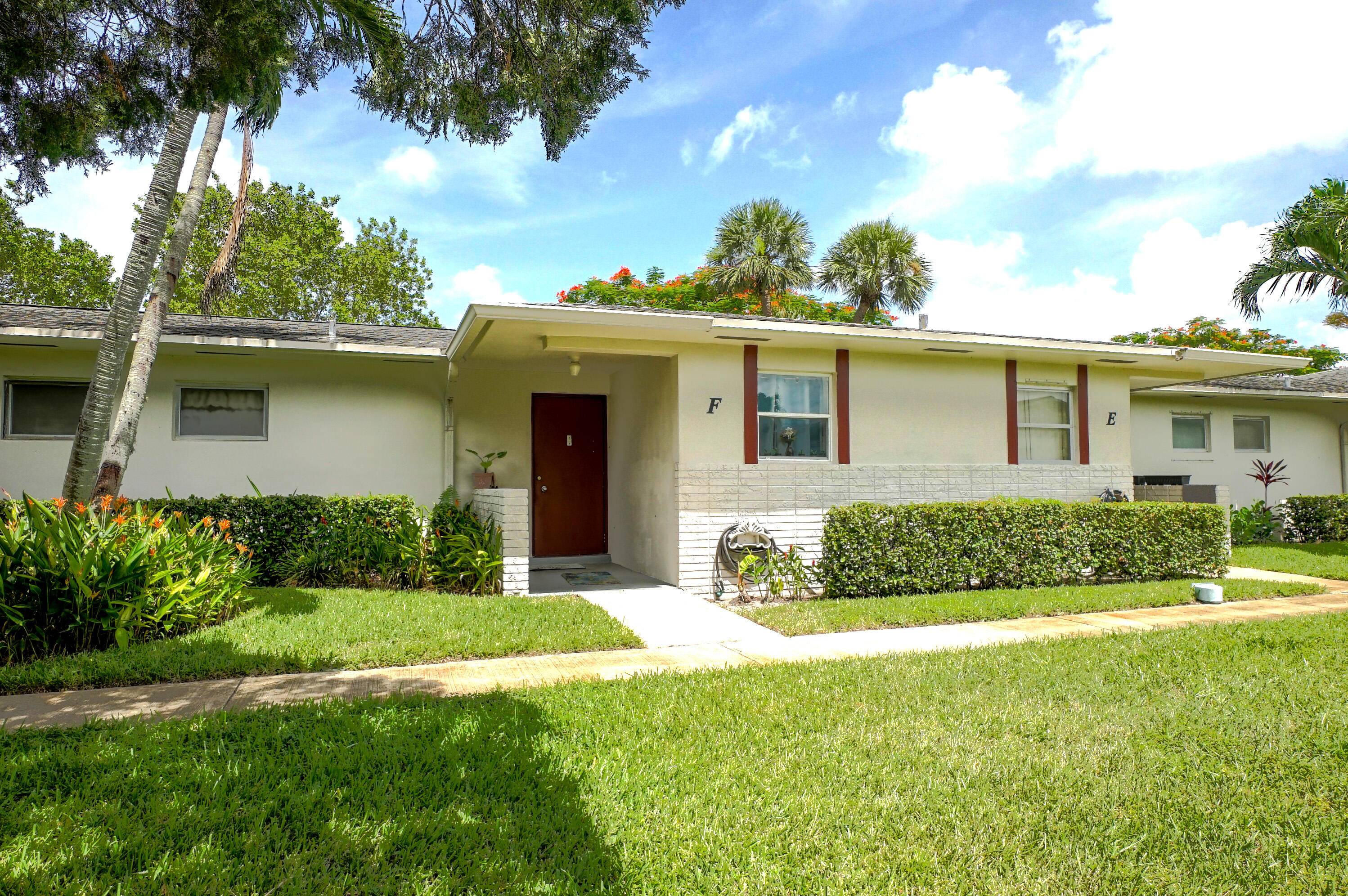 This 1 bed 1 bath condo feels like the beach, with its ocean blue epoxy floors and features stainless steel appliances, nice sized bedroom, screened in lanai with an extra ...