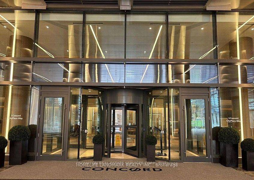 BRAND NEW Welcome to this stunning 2 bedroom, 2 bathroom suite at the iconic Canada House built by Concord.