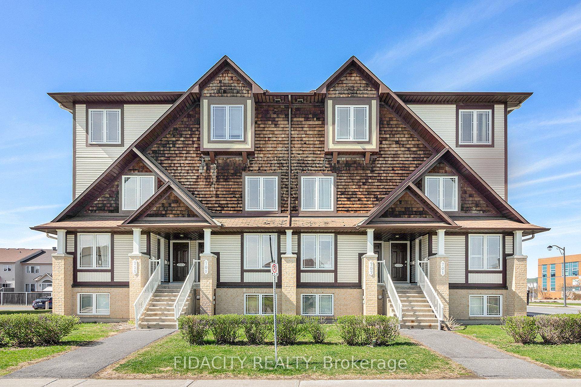 Welcome to 711 Lakeridge, a bright condo offering comfort, convenience, and a thoughtfully designed layout.