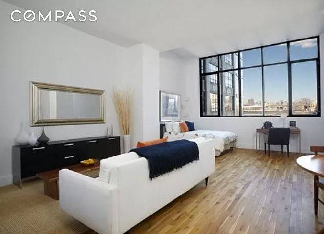 Stunning Studio apt with 12.