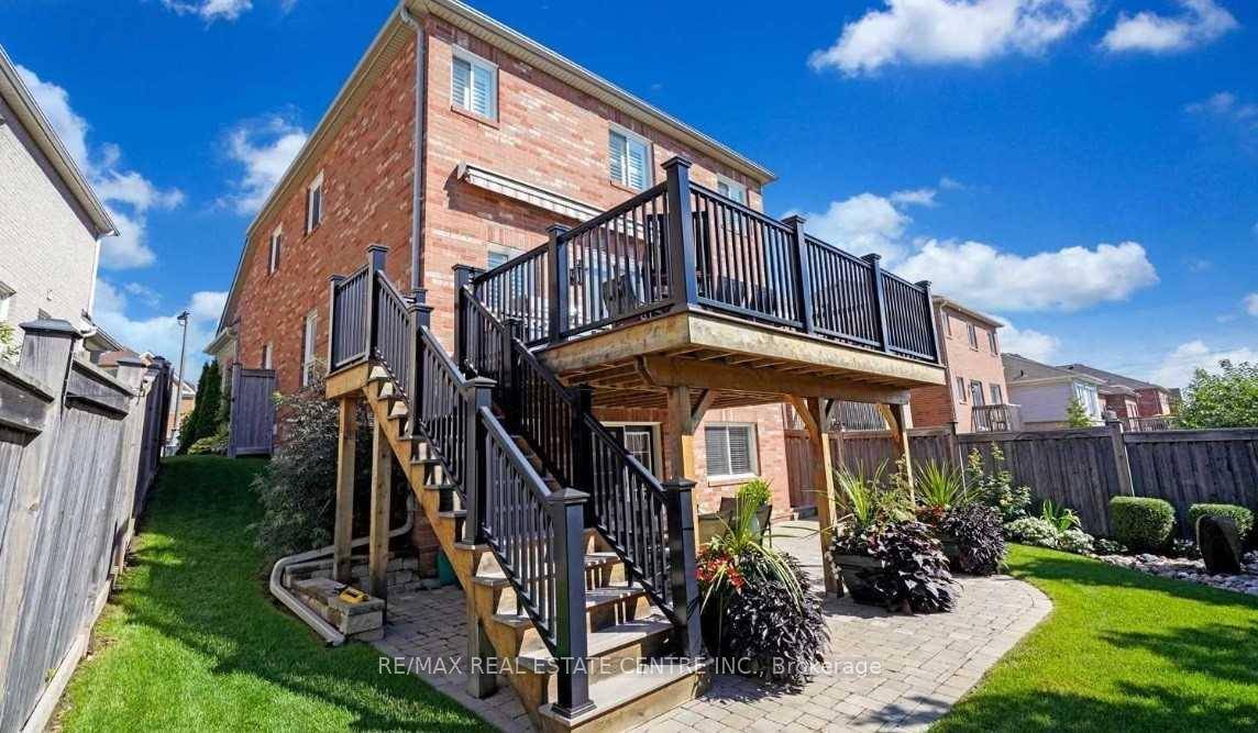 Great Opportunity To Lease This Basement Open Concept Floor Plan With A Walkout BSMT, Which Over Looks Professionally Landscaped Backyard.