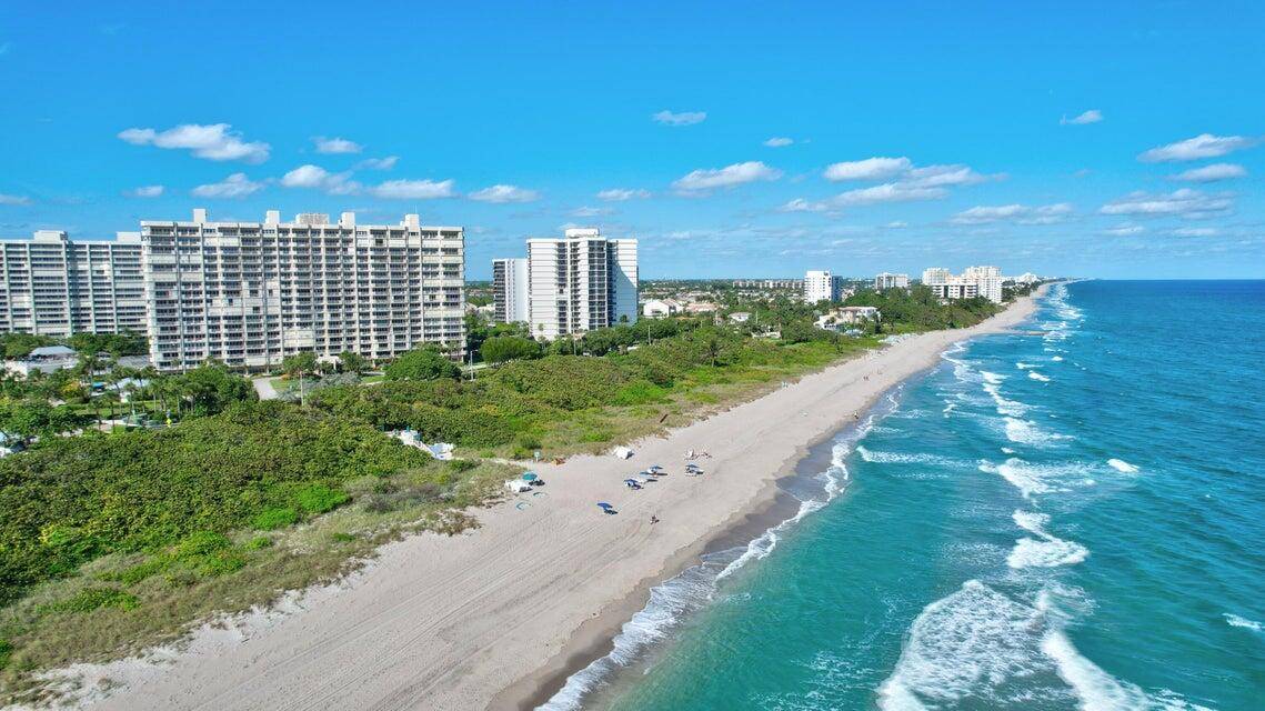 PANORAMIC UNOBSTRUCTED VIEWS OF SANDY BEACHES OCEAN FOR MILES !
