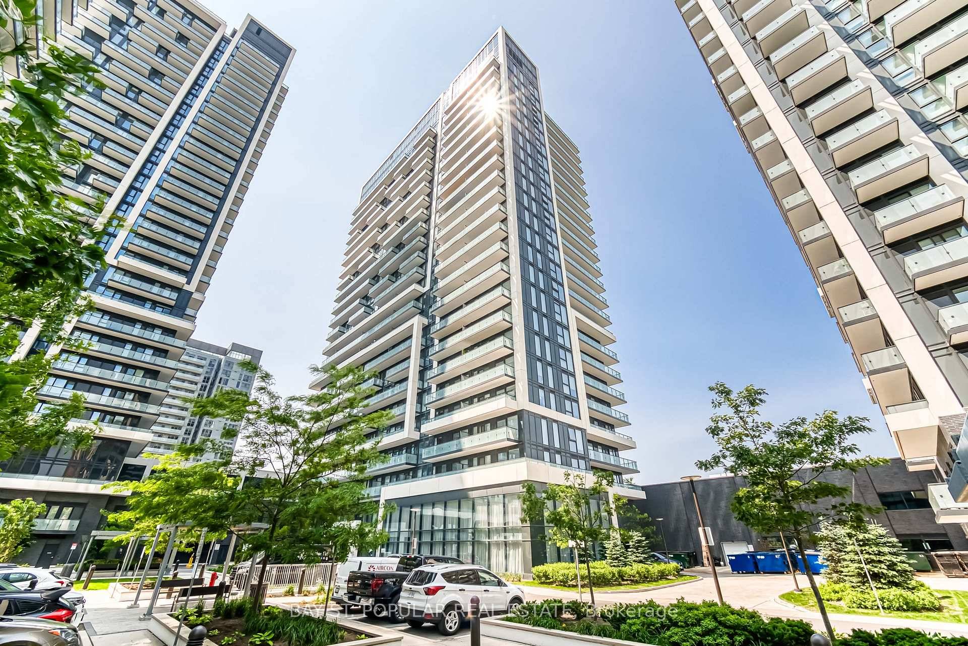 Corner Unit 2 1 Bedrooms 2 Years New Over 900 Sqft Bright, Functional amp ; Move In Ready !