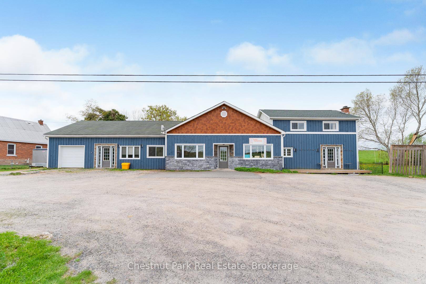 2015 141 Highway, Muskoka Lakes, ON P0B 1M0