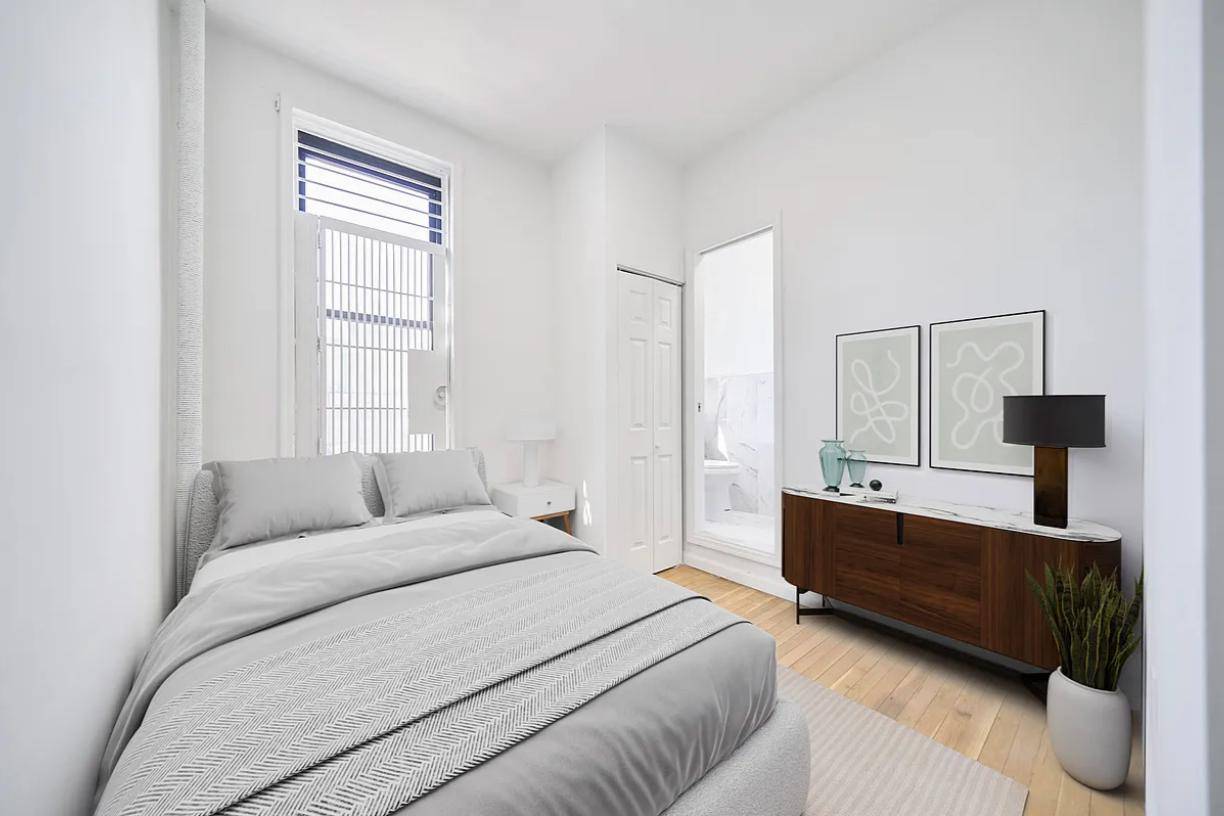 NEW GUT RENO 2 BED 2 BATH ELEVATOR COMPLIMENTARY GYMAPARTMENT DETAILS2 Queen Sized Bedrooms2 Full Bathrooms !