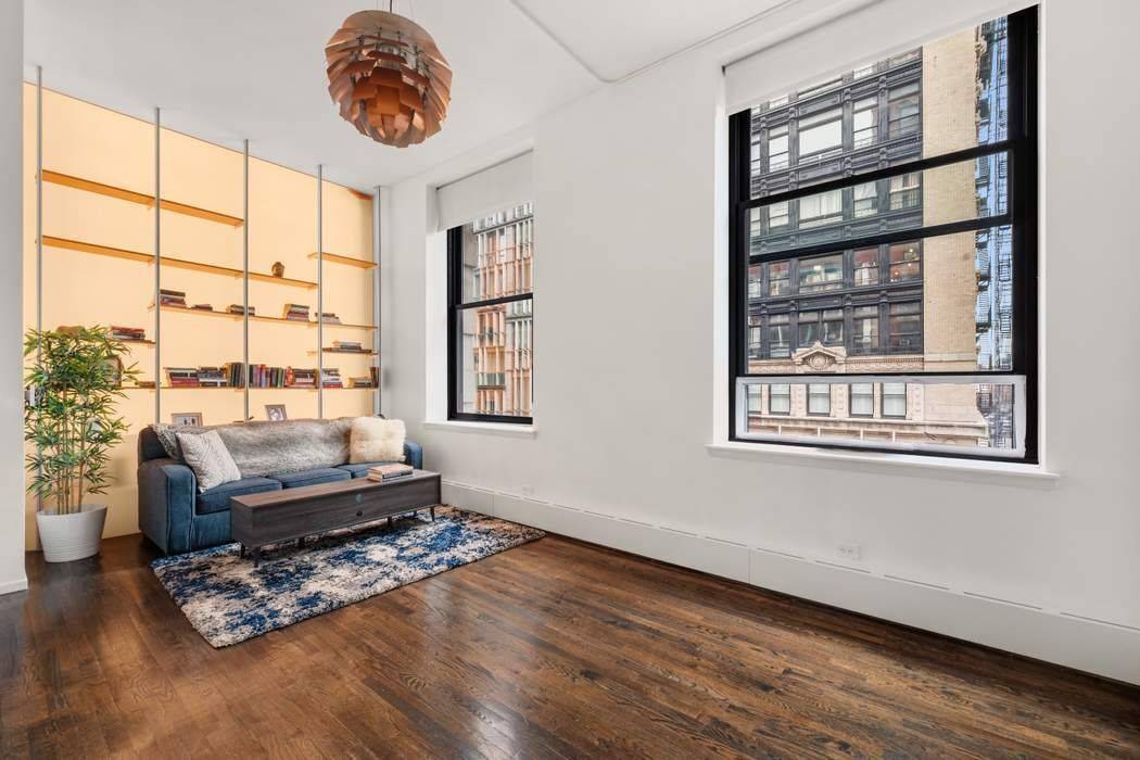 This bright and stylish 1 bedroom loft, ideally situated in a coveted pocket of NOHO steps from Washington Square Park, boasts soaring 12 foot ceilings and expansive windows that flood ...