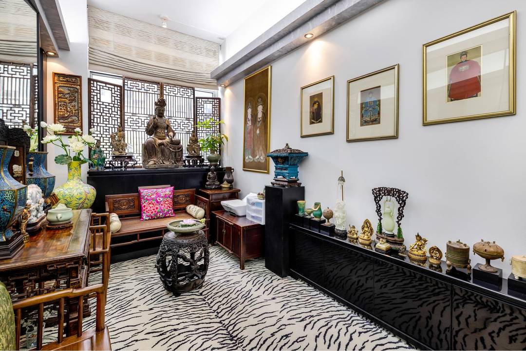 Welcome to an exquisite flexible 4 bedroom hard to find !