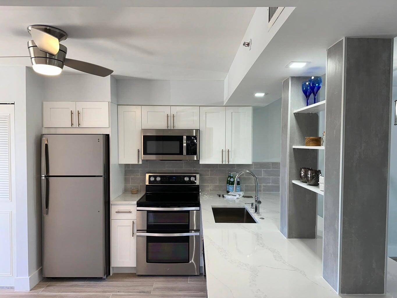 Move right into this modern, renovated, open concept spacious 2 bed 2 bath condo overlooking waterways.