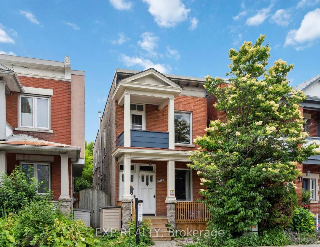 Welcome to 257 St Andrew Street a charming, purpose built duplex perfectly situated on a quiet residential street in the heart of Ottawa's vibrant downtown core.