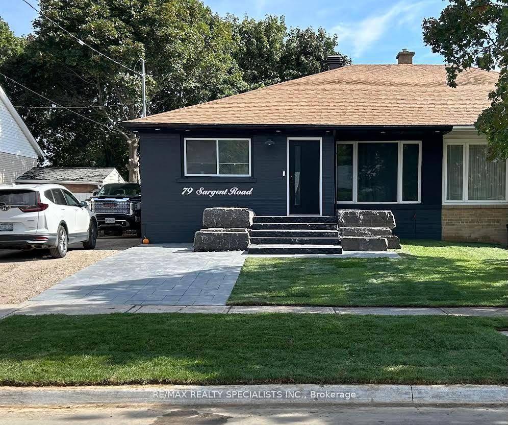 Professionally Finished, Bright, Open Concept, 2BR, 1 Bath Basement Apt W Private Side Entrance !