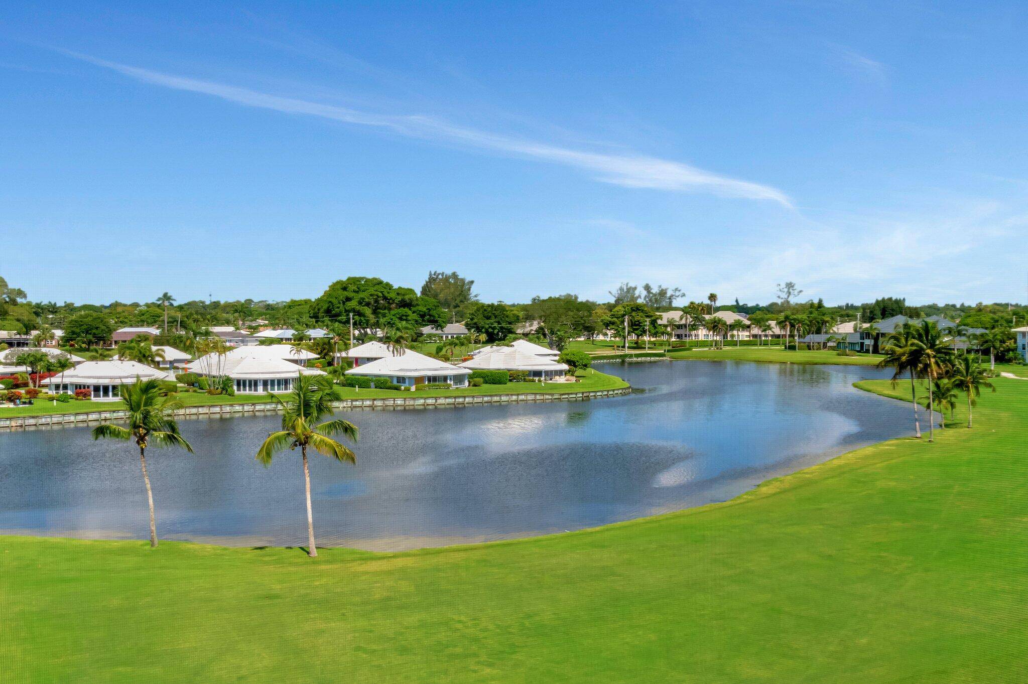 Experience luxury living !