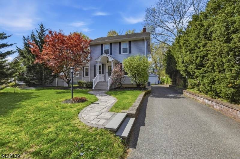 Welcome to this charming 3 bedroom, 1.