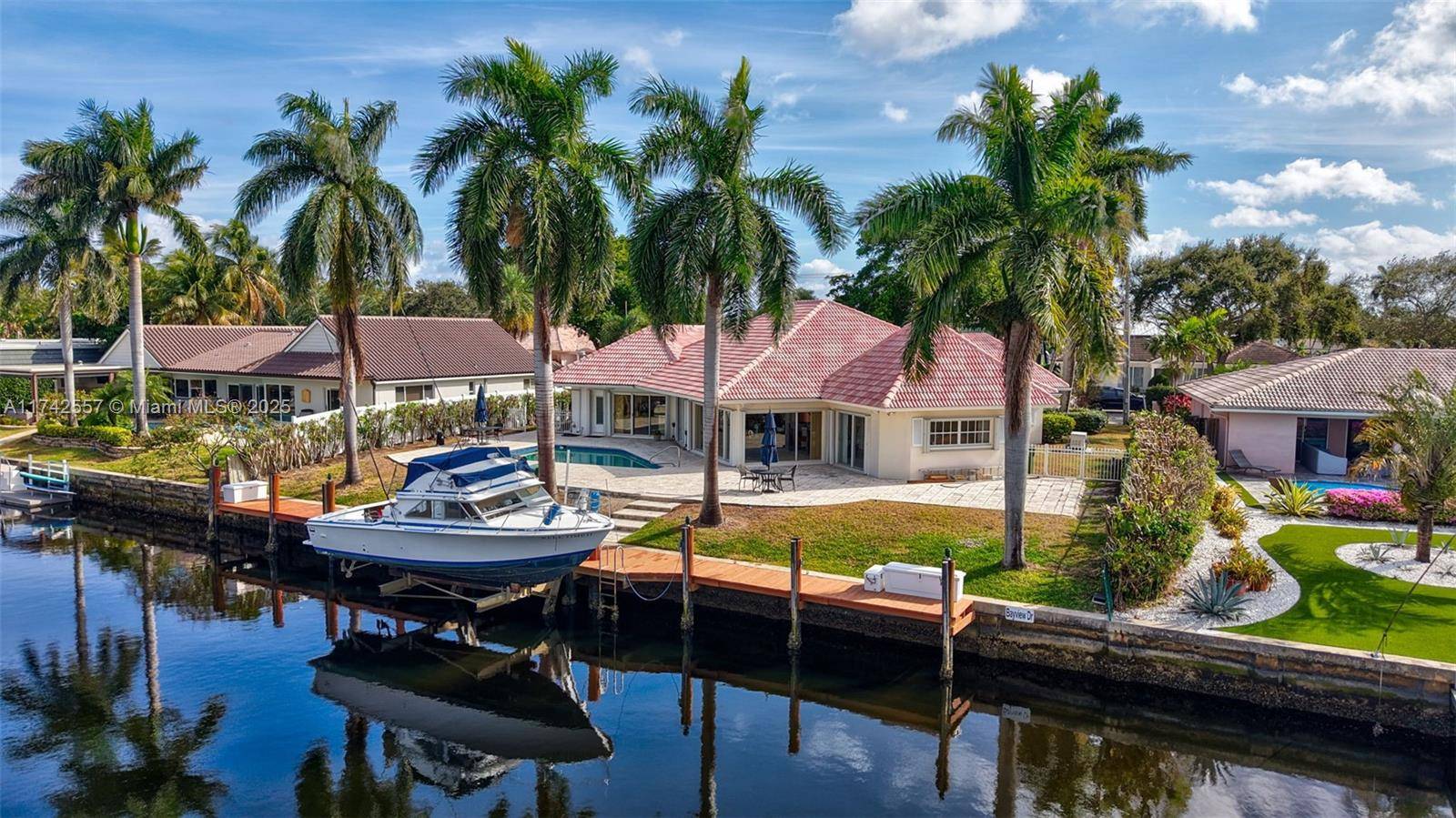 Location, Location ! ! ! A Gem house in the Landings, Ft Lauderdale, Fl.