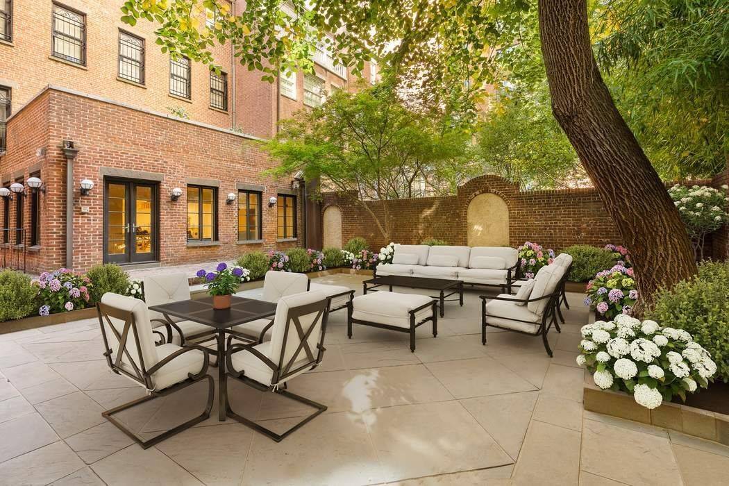 At 36 feet in width, 163 East 78th Street comprises a sublime house and divine garden perfectly attuned to today s lifestyle.