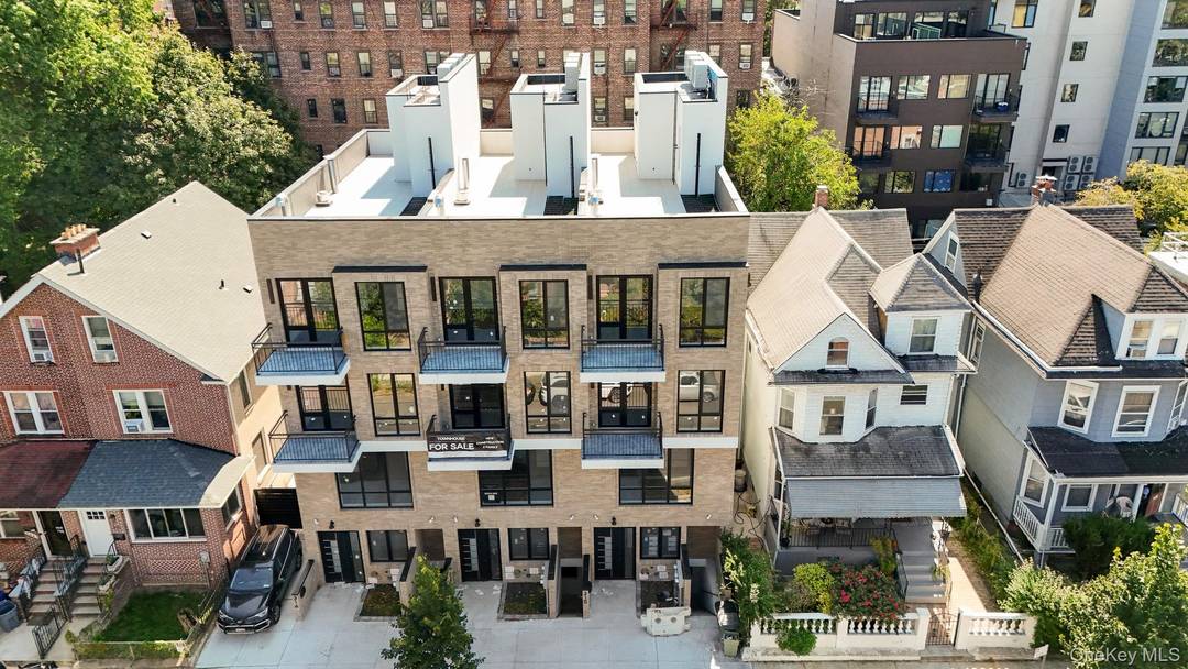 310 Fenimore Street, Brooklyn, NY Modern Two Family Townhouse in Prospect Lefferts Gardens Overview Welcome to 310 Fenimore Street a striking, newly constructed two family townhouse in the heart of ...
