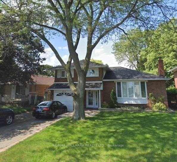 Look No Further ! Stunning sidesplit home for rent in the highly sought after Victoria Village.