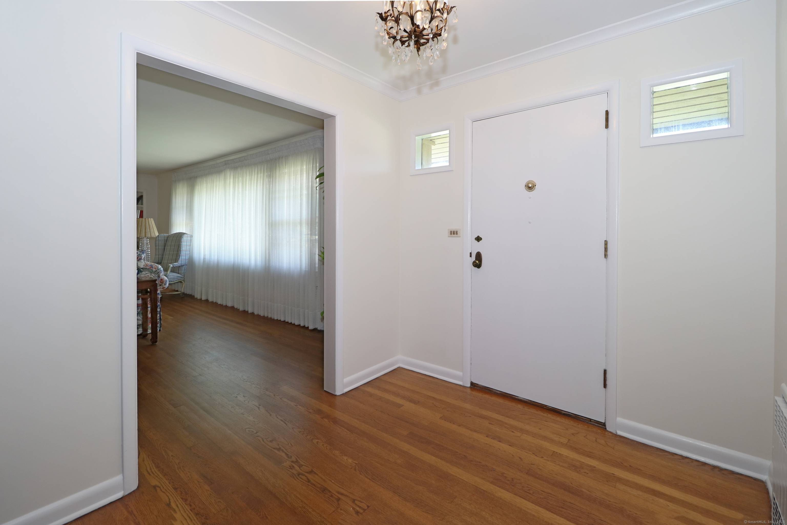 Welcome to this charming ranch style home nestled on a spacious 1 2 acre lot in the highly sought after Stratfield area of Fairfield.