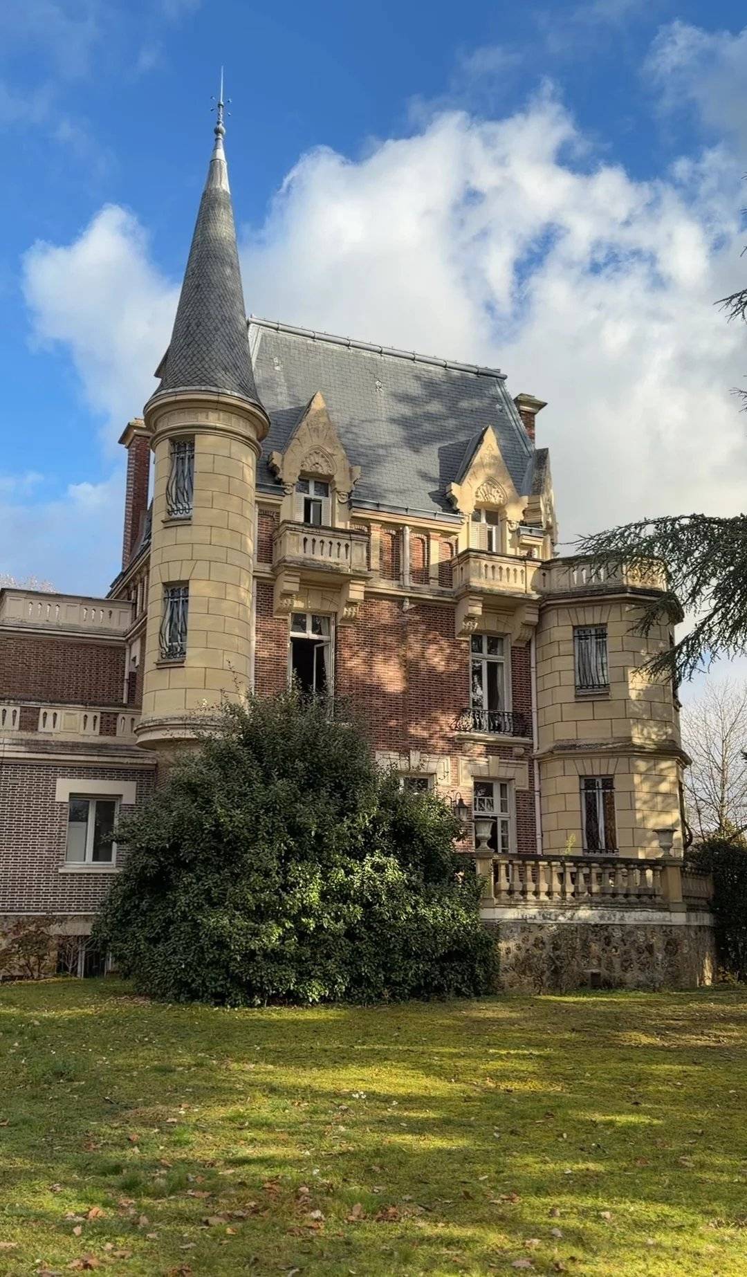 Le Vésinet – Propriété de Prestige à Vendre