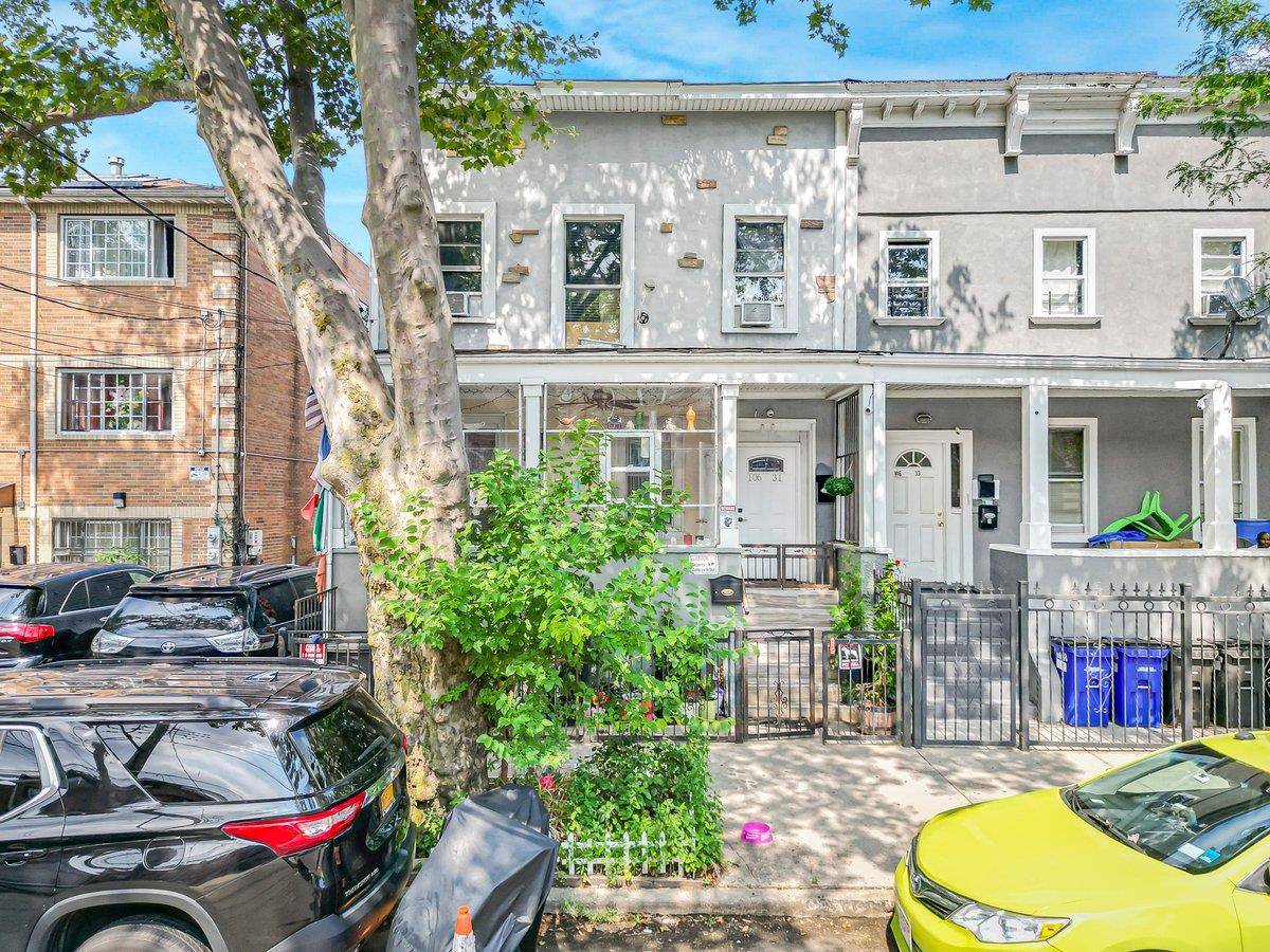 This spacious property offers a fantastic opportunity for both homeowners and investors alike.