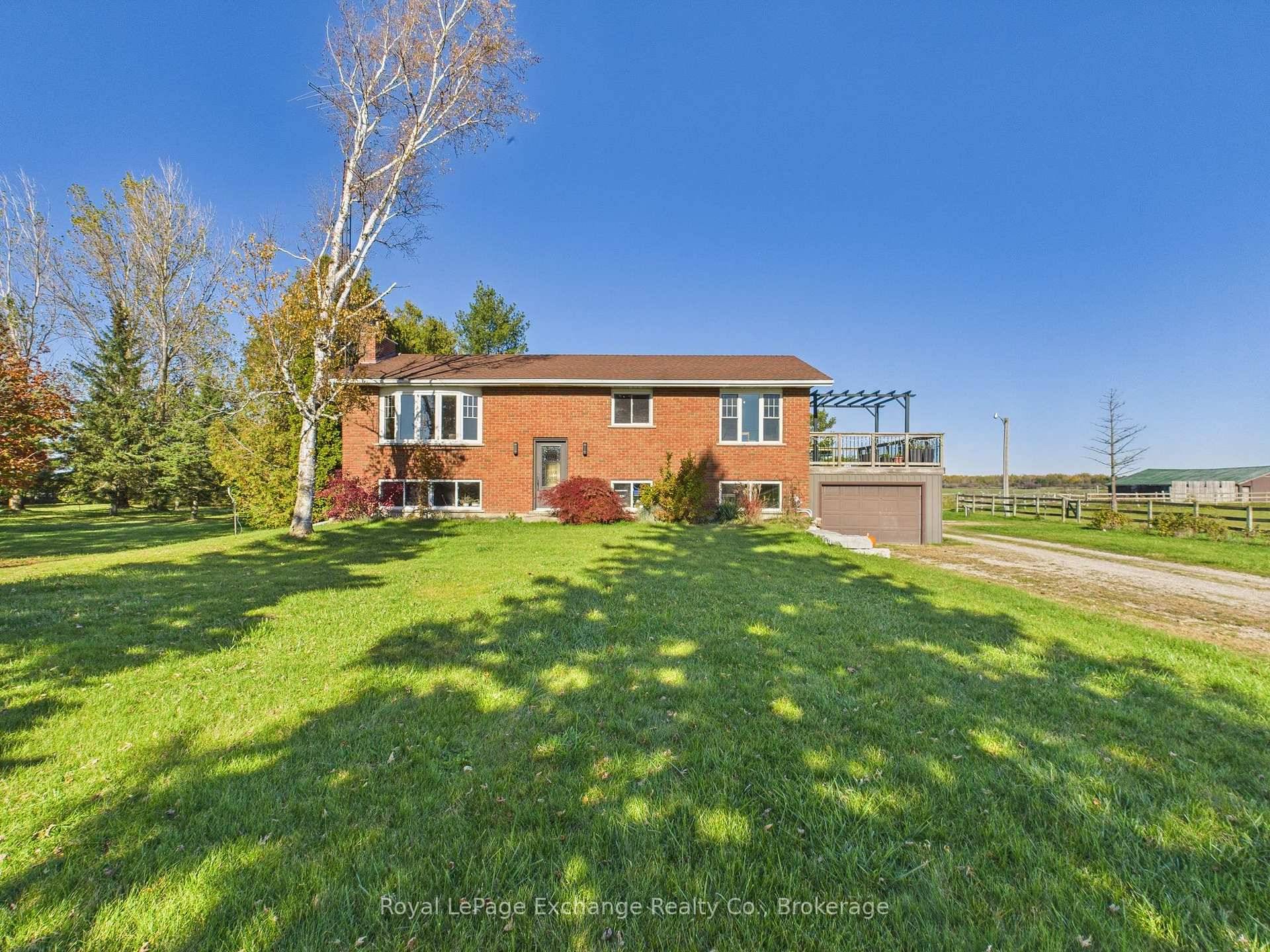 Welcome to this lovely 6.