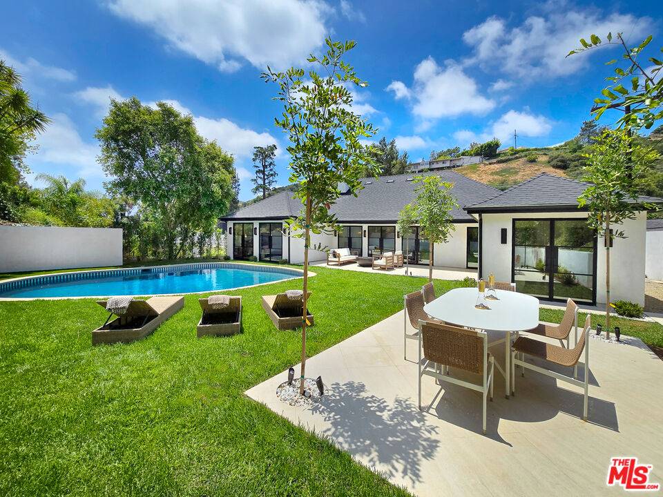 2288   Coldwater Canyon Dr 4BR Beverly Hills Post Office | B.H.P.O. La