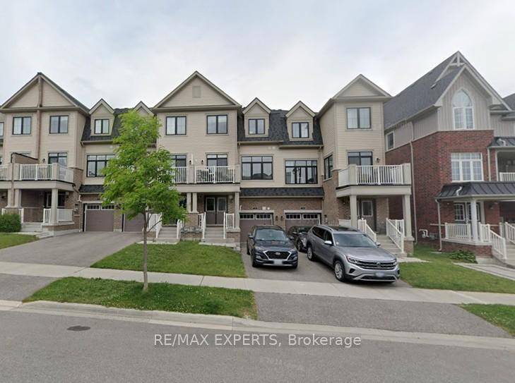 Welcome to this stunning freehold townhouse, perfectly situated in a beautiful and quiet neighborhood of Queensville.
