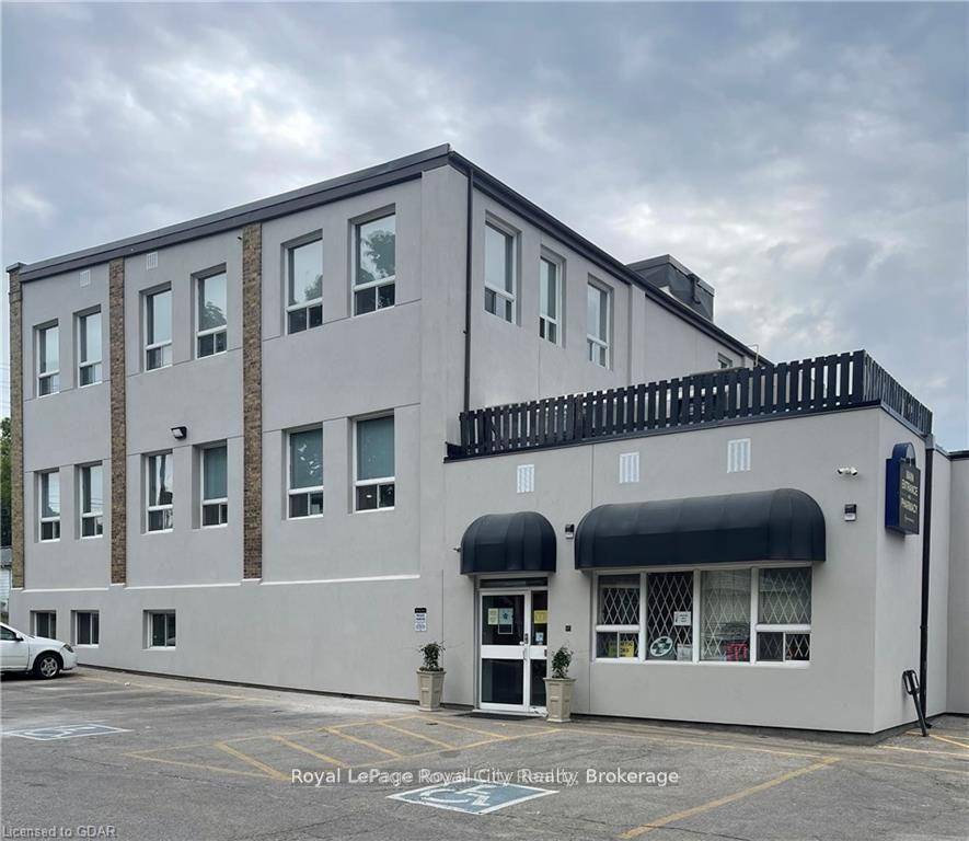 This 1, 500 sq. ft. main floor medical unit located at 21 Surrey St.