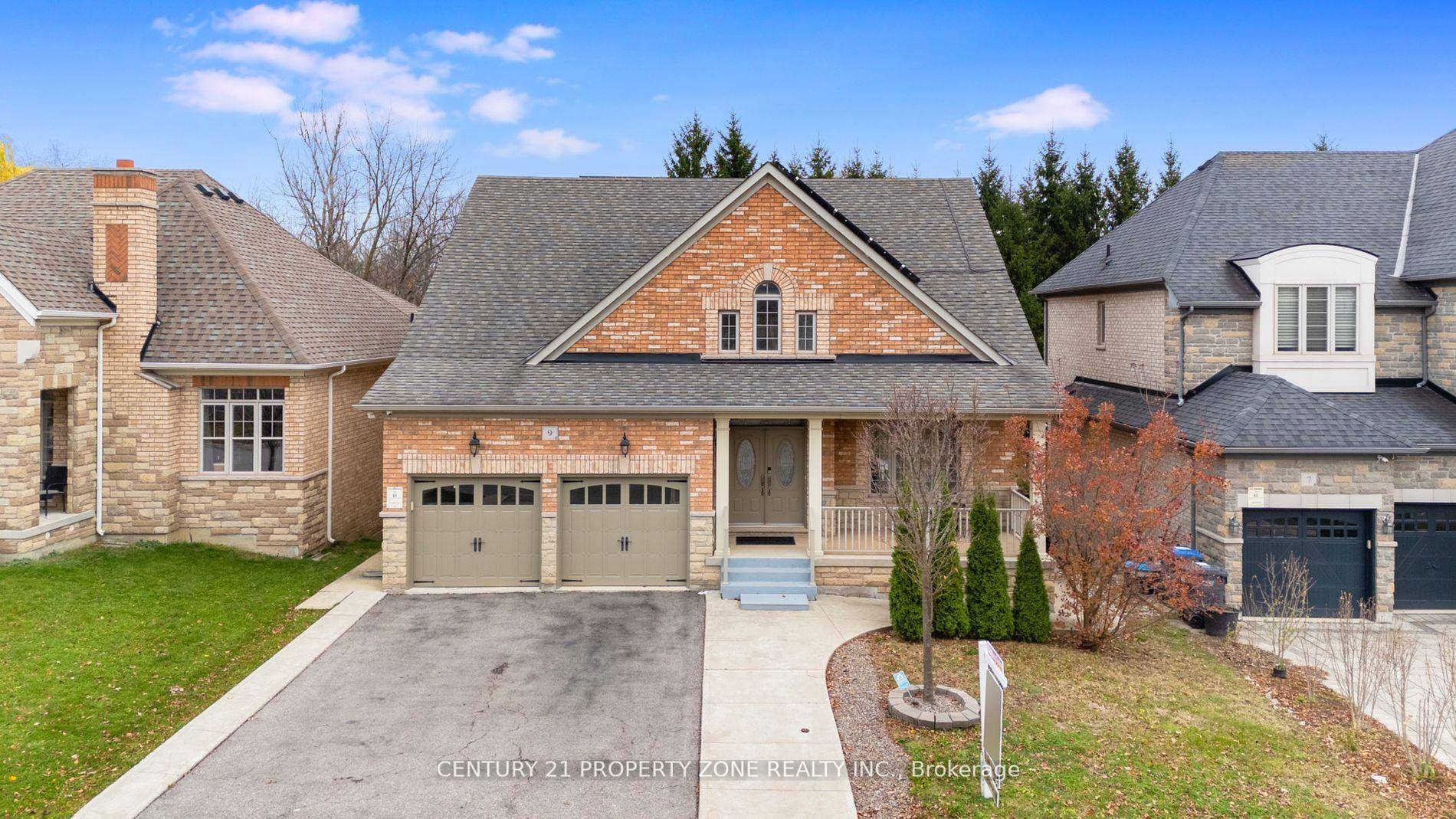 Experience true luxury in this stunning bungalow located in the prestigious Credit Valley area.
