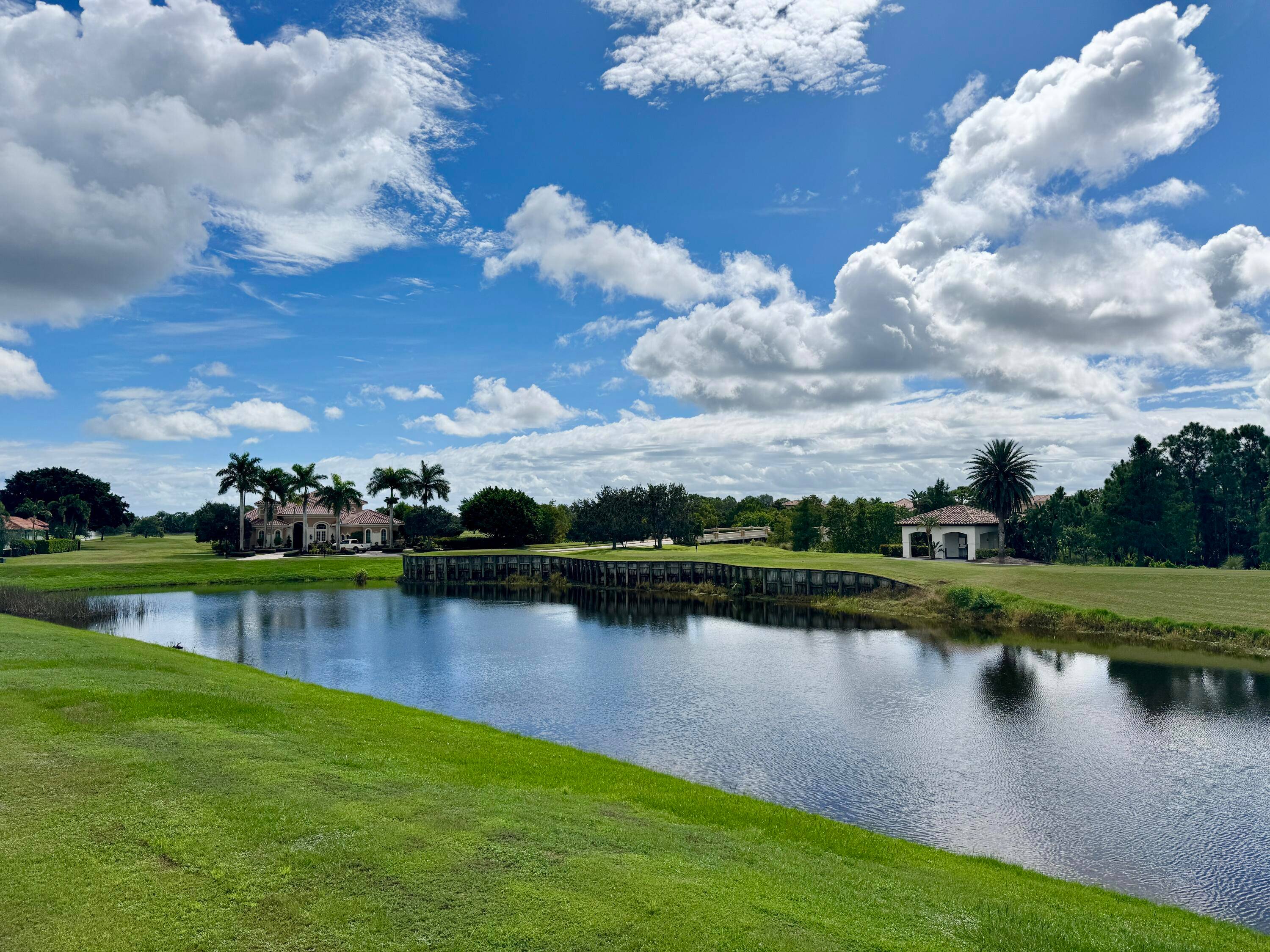 Located within the Tesoro Club, the premier gated golf community in the heart of the Treasure Coast, is this prime building site.