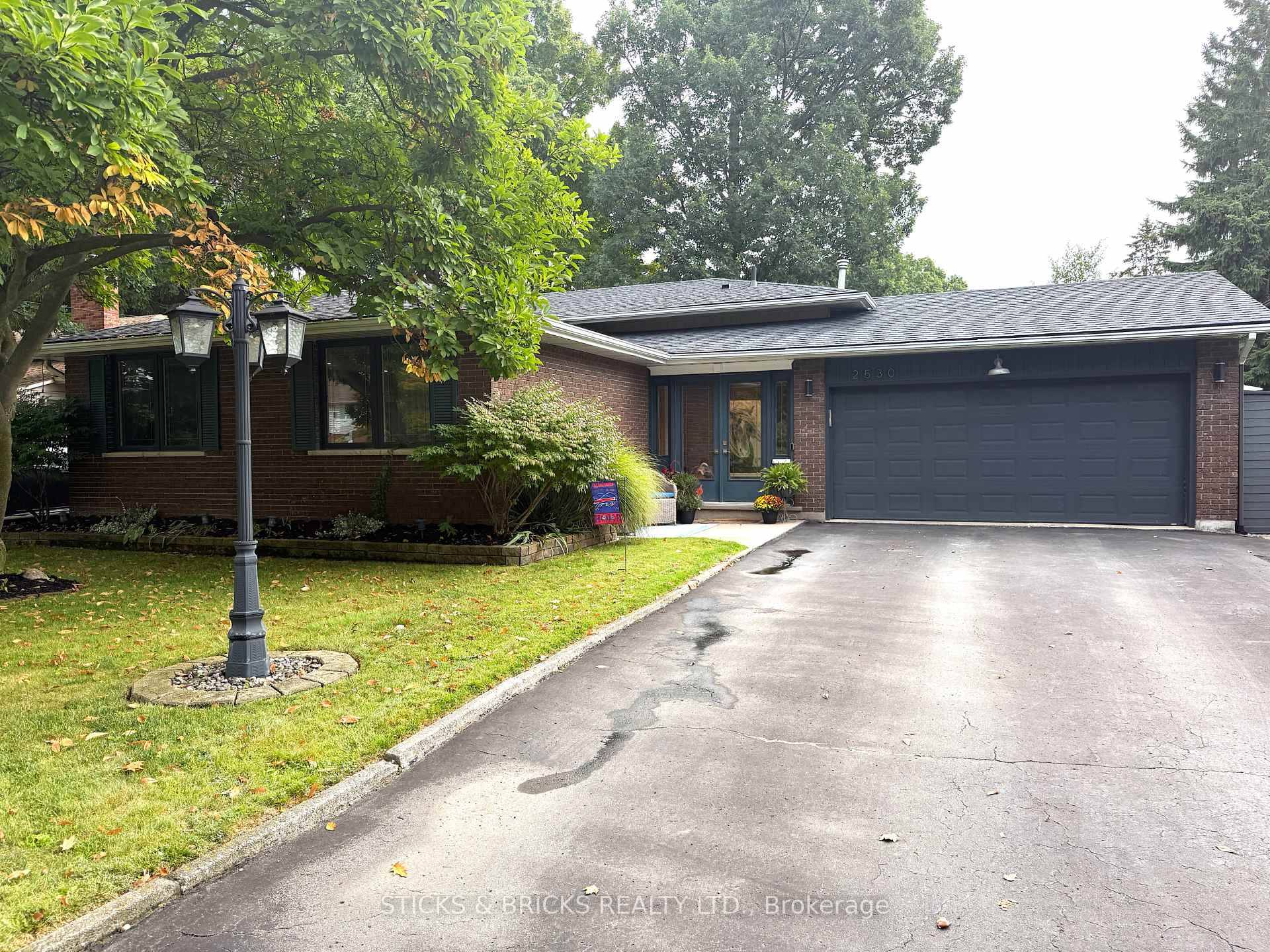 WELCOME HOME TO THIS METICULOUSLY MAINTAINED NORTH END NIAGARA, FULLY FINISHED 4 LEVEL BACKSPLIT WITH ATTACHED DOUBLE CAR GARAGE.