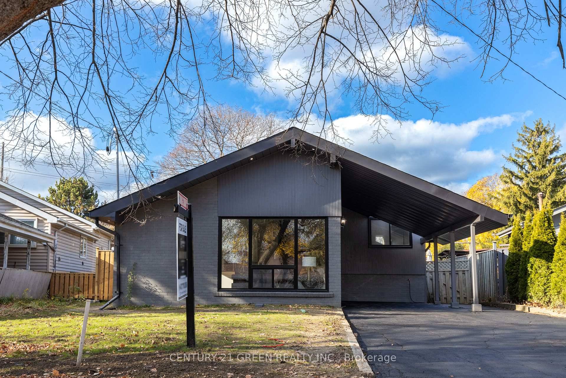 Welcome to 32 Brookridge, located in the desirable mature neighborhood of Bendale, close to all amenities.