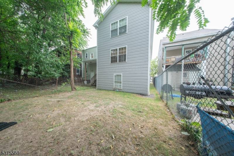 Great opportunity for investors or first time buyers !