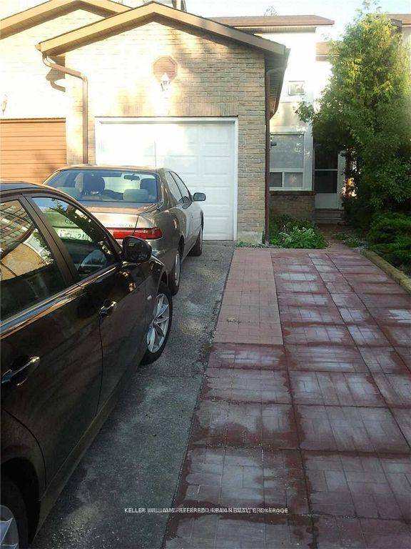 Nicely renovated Bright and Spacious, Contemporary 2 bedroom 1 Bathroom Basement apartment around 600 sq feet.