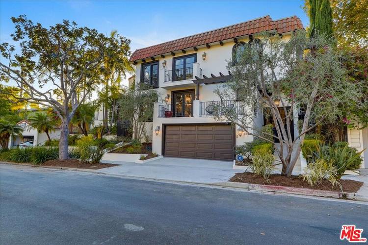 10353 Mississippi Ave 4BR Beverlywood La