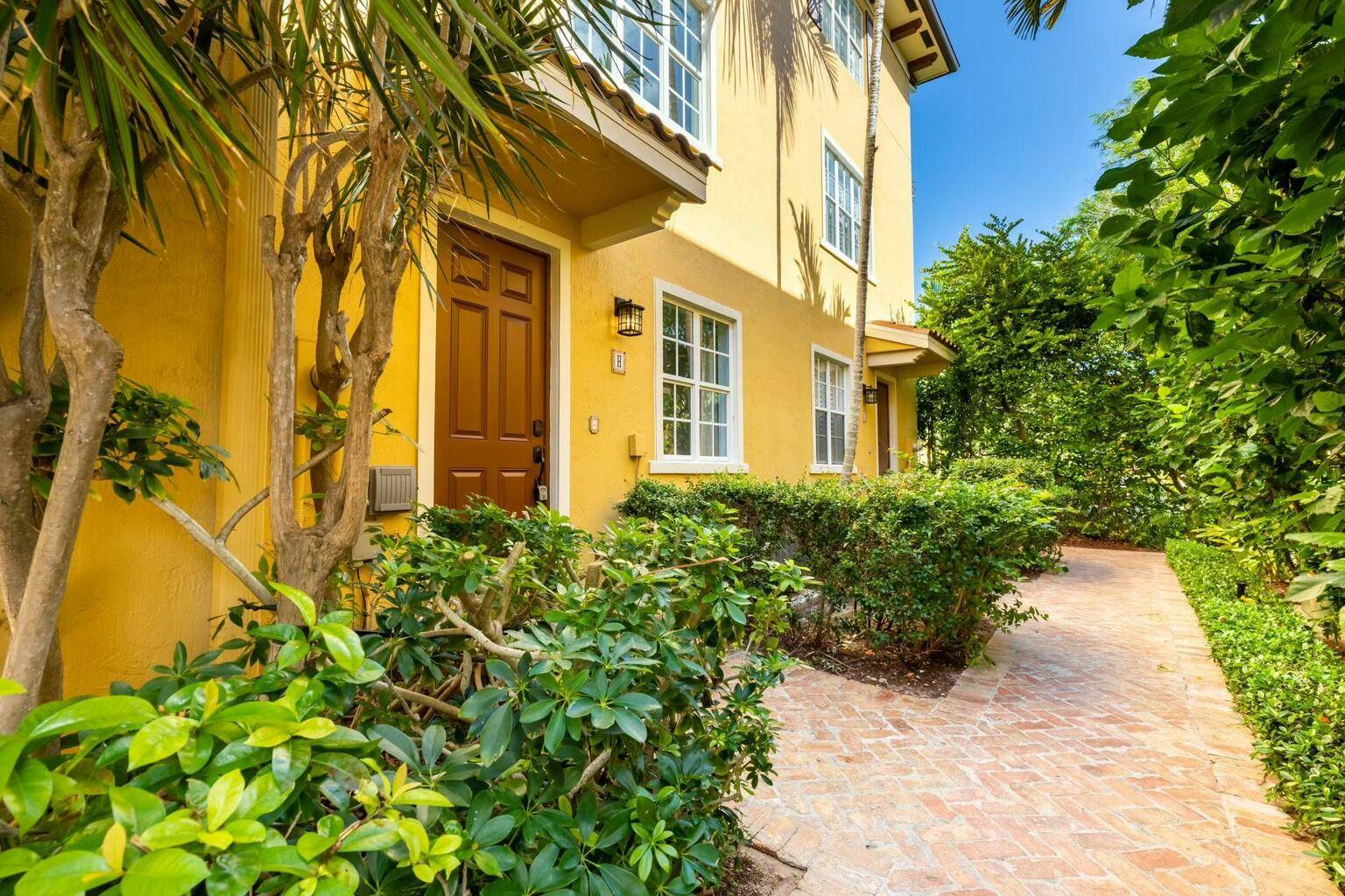 AVAILABLE 11 08 2025. Experience the best of Delray Beach living in this stunning, newly renovated, FULLY FURNISHED townhome.