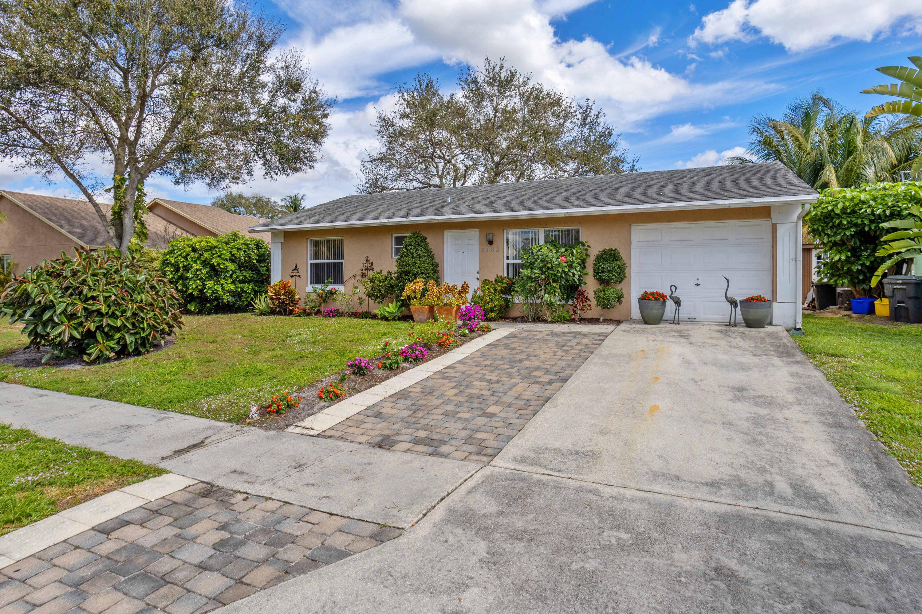 THIS IS A BEAUTIFUL HOME FIRST TIME HOME BUYERS OR INVESTORS WELCOME !