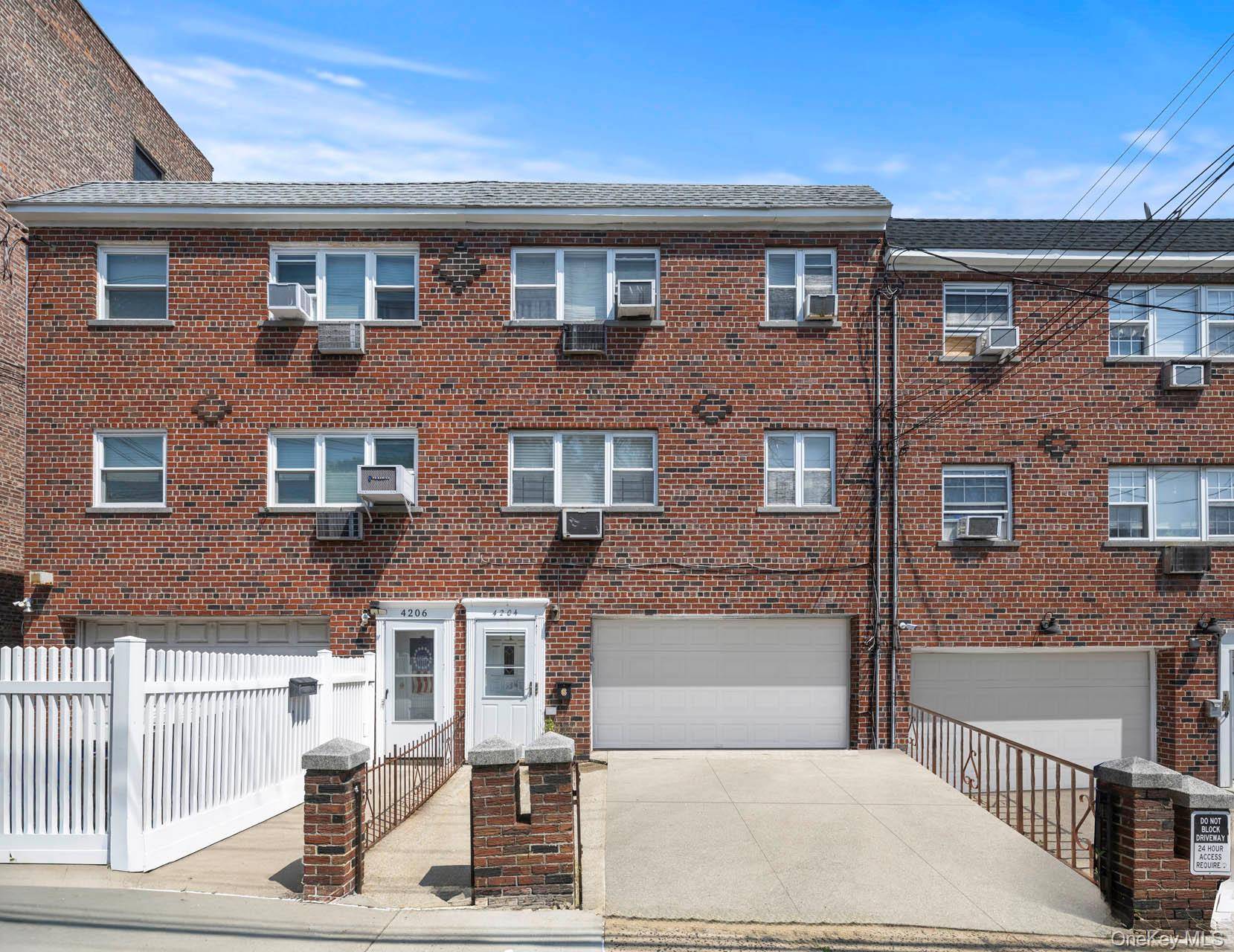Fully occupied multifamily house in Woodlawn.